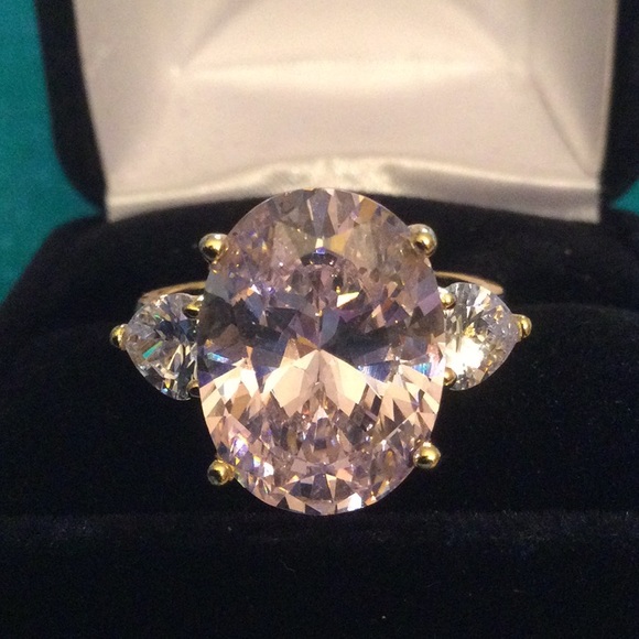 Dazzling Knockout Large Pink Ice Ring - Picture 7 of 12